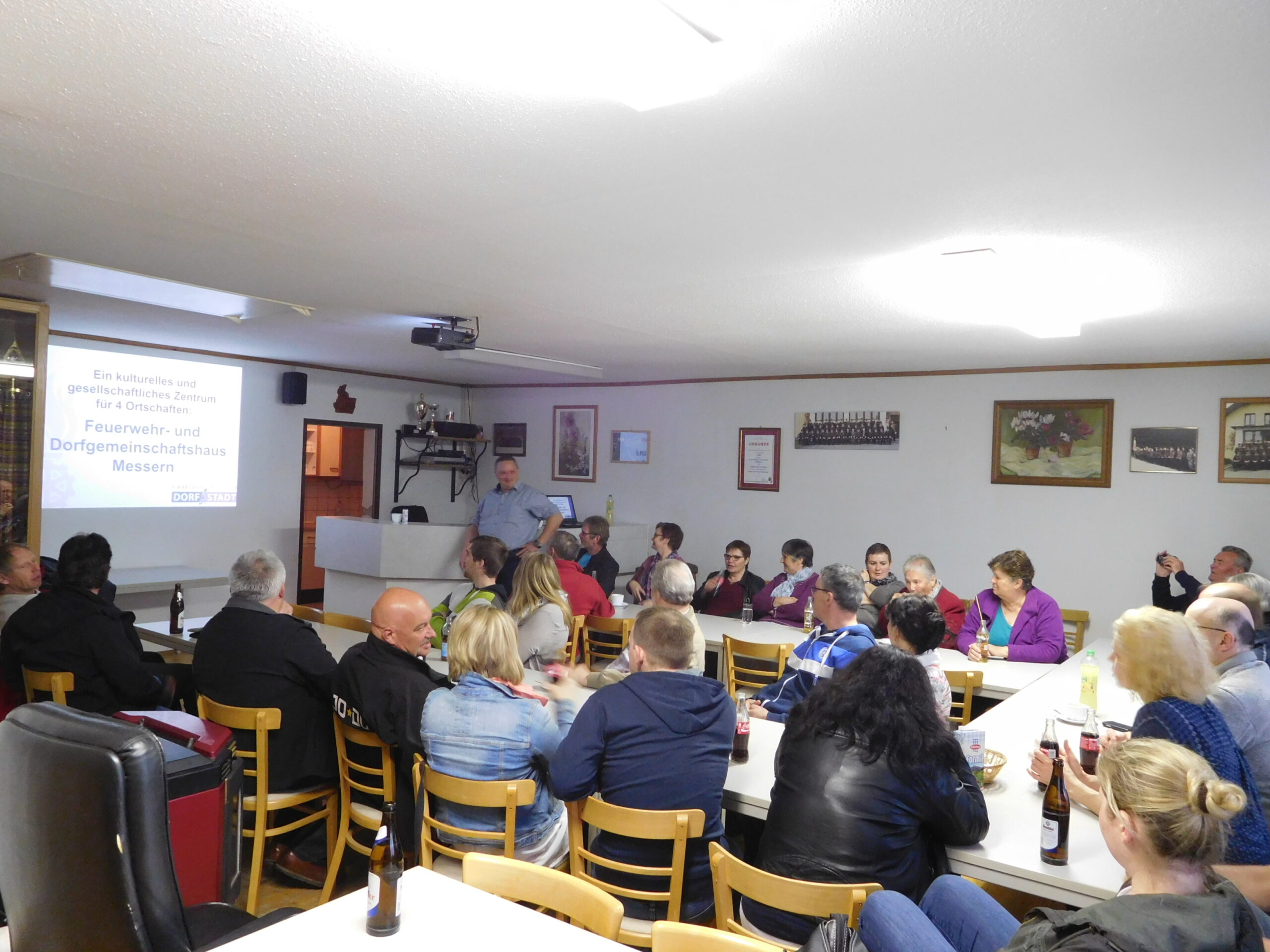 Präsentation des neuen Feuerwehr- und Dorfgemeinschaftshauses